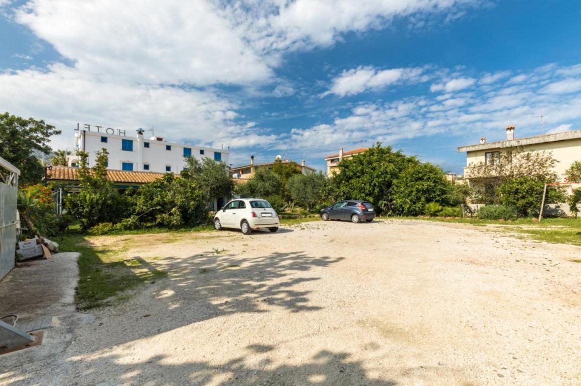Hotel S'Ortale Con Parcheggio Interno E Ristorante All'Aperto 奥罗塞伊 外观 照片