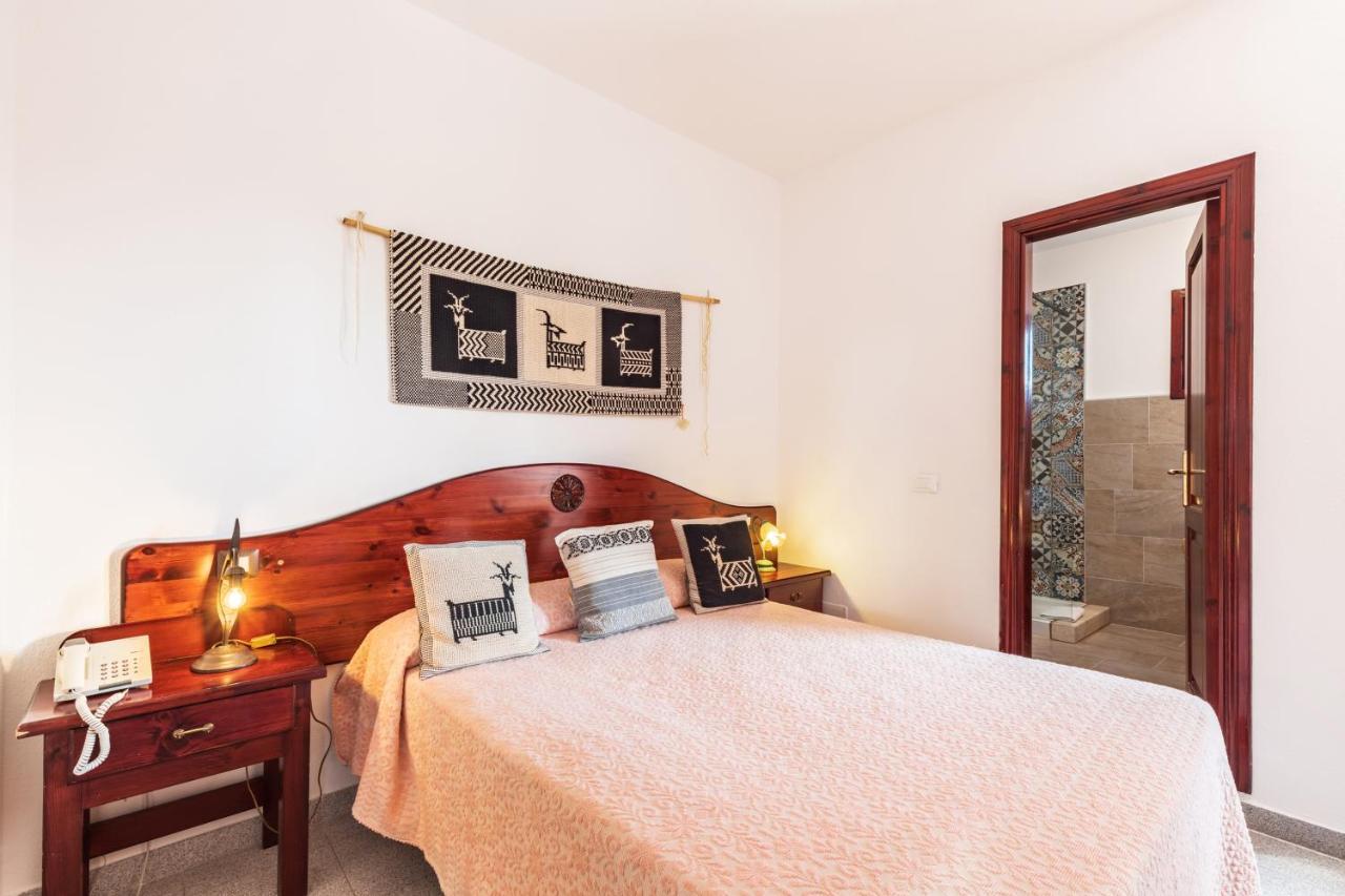 Hotel S'Ortale Con Parcheggio Interno E Ristorante All'Aperto 奥罗塞伊 外观 照片