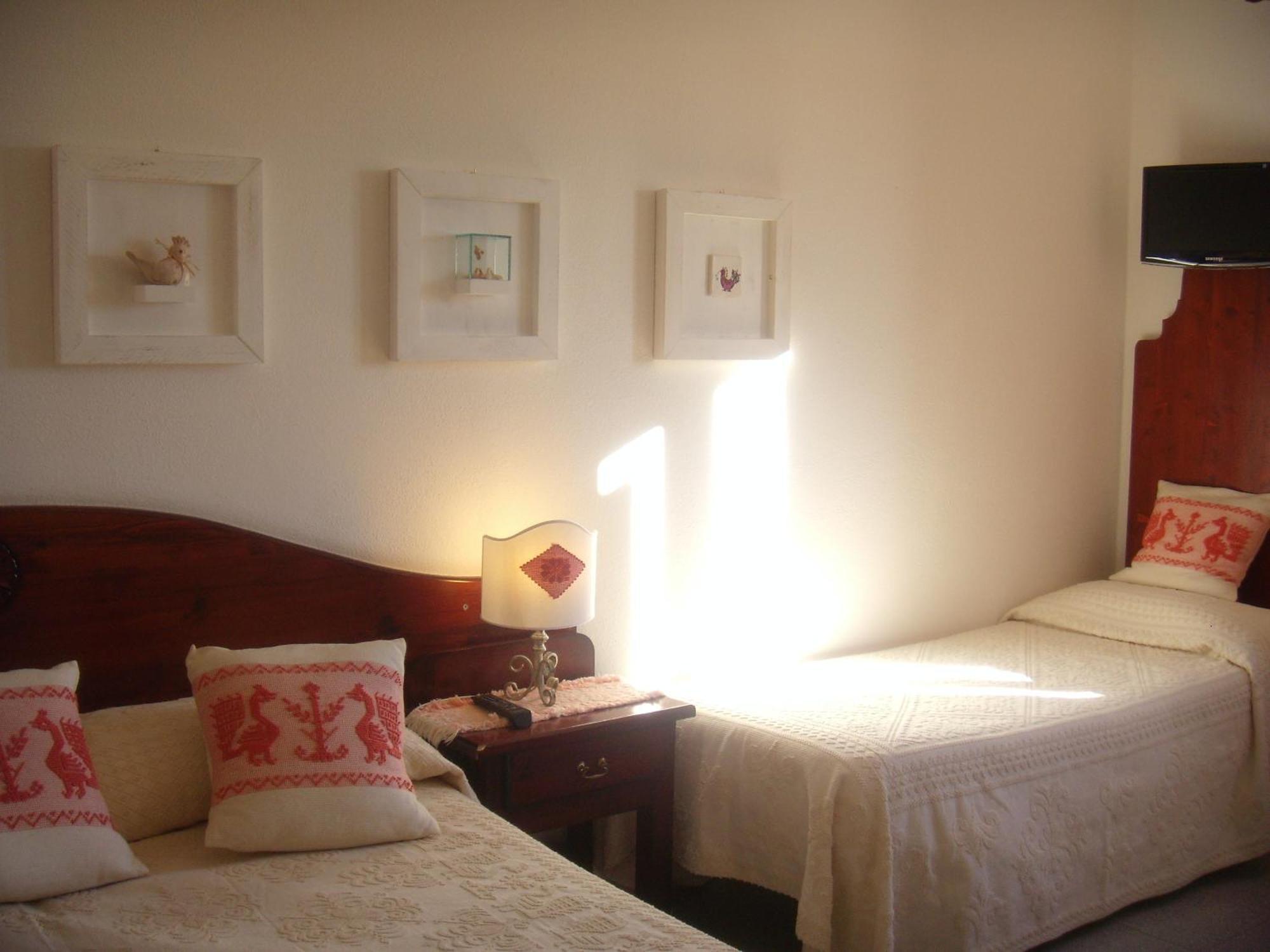 Hotel S'Ortale Con Parcheggio Interno E Ristorante All'Aperto 奥罗塞伊 外观 照片