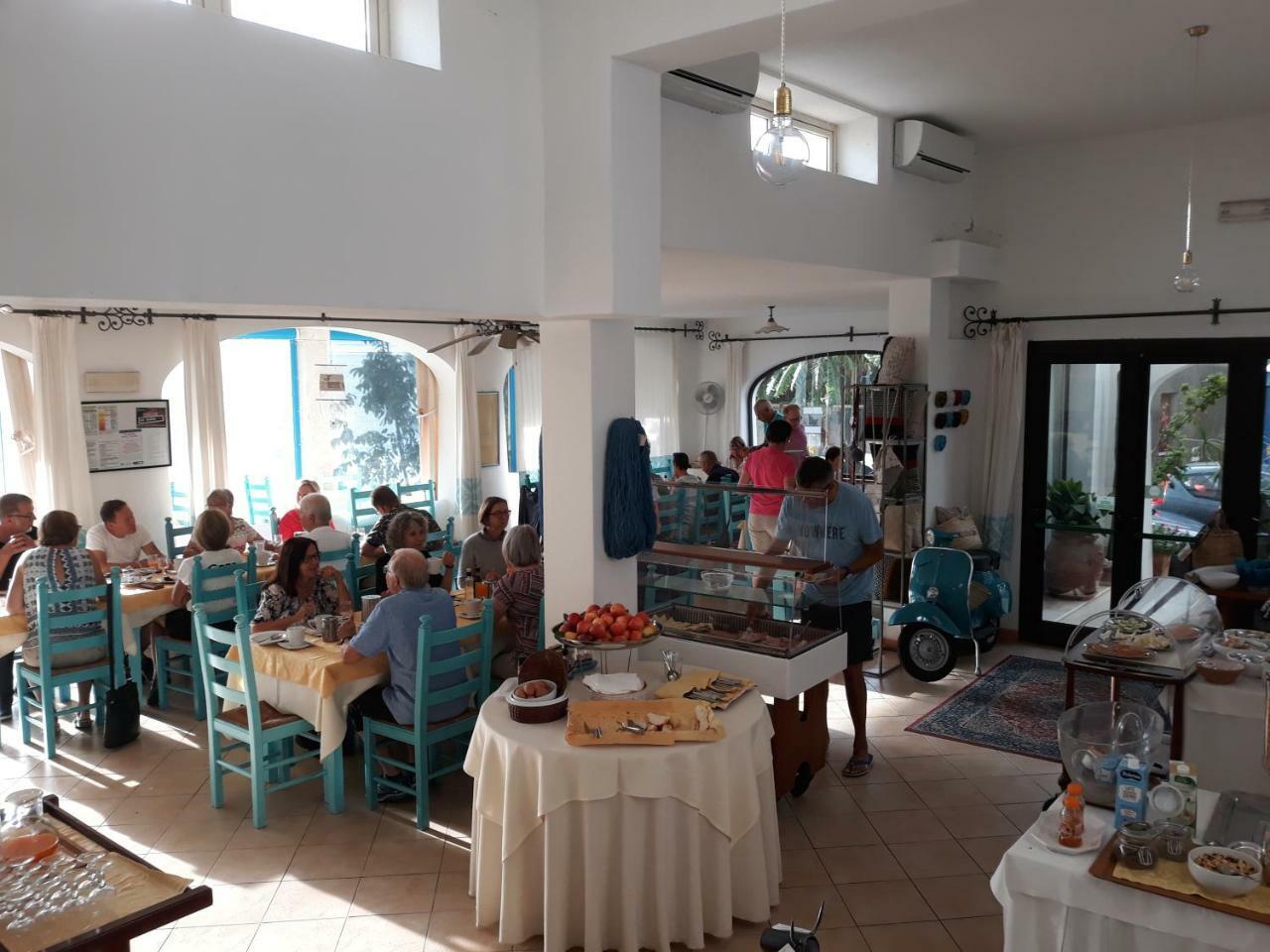 Hotel S'Ortale Con Parcheggio Interno E Ristorante All'Aperto 奥罗塞伊 外观 照片