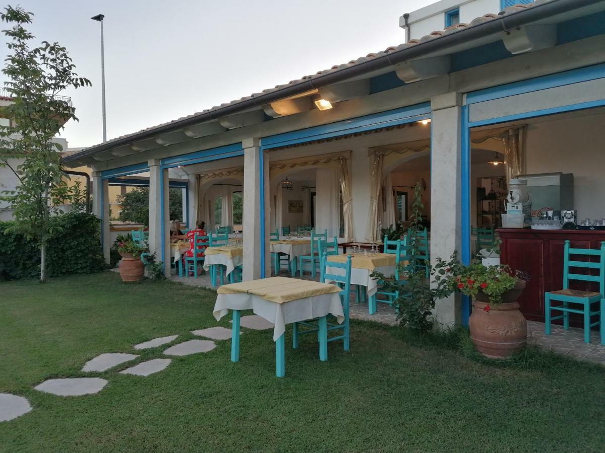 Hotel S'Ortale Con Parcheggio Interno E Ristorante All'Aperto 奥罗塞伊 外观 照片